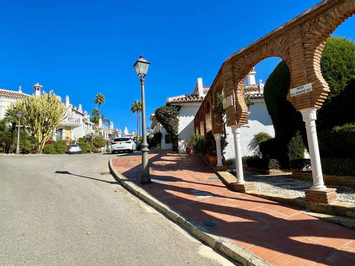 Semidetached Duplex Home At Puebla Aida, Mijas Golf With Pool, Golf And Sea Views Malaga Ngoại thất bức ảnh