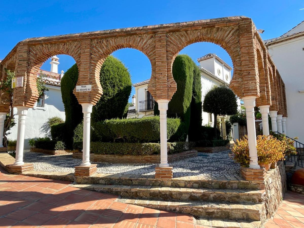 Semidetached Duplex Home At Puebla Aida, Mijas Golf With Pool, Golf And Sea Views Malaga Ngoại thất bức ảnh